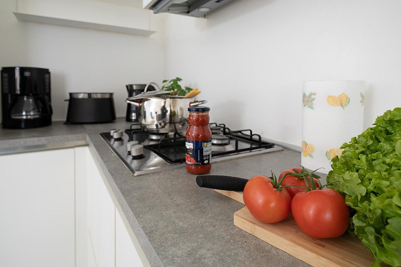 Apartment Brezza Di Lago - Regarda Travel Лацизе Экстерьер фото